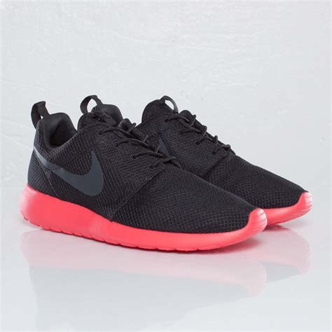 roshe nike running shoes.